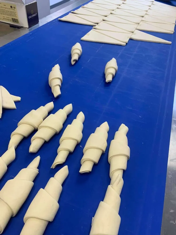 Croissants-Decoupes